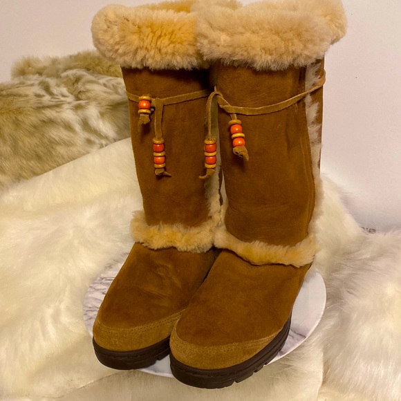 Ugg boots, size 8, knee high, super fun & unusual - Picture 2 of 8